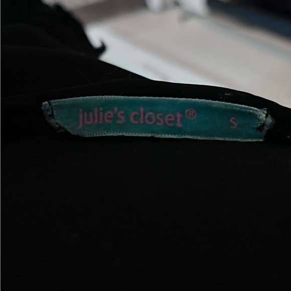 Julie’s Closet Lace Top - Picture 3 of 5